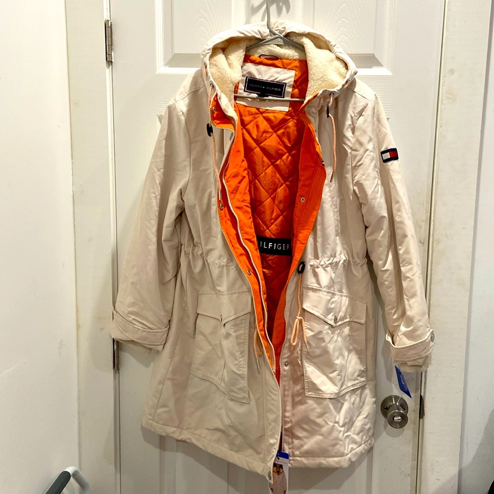 BNWT Tommy Hilfiger Cream Winter Coat Size L